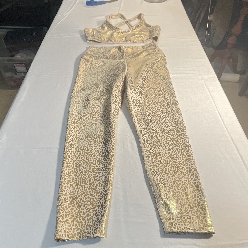 Xhilaration Gold Leopard 2pc Activewear Set V-Neck Bra + Pants Stretch M